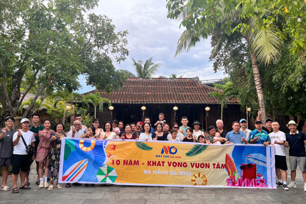 may_chu_ha_noi_chup_anh_luu_niem_tai_rung_dua