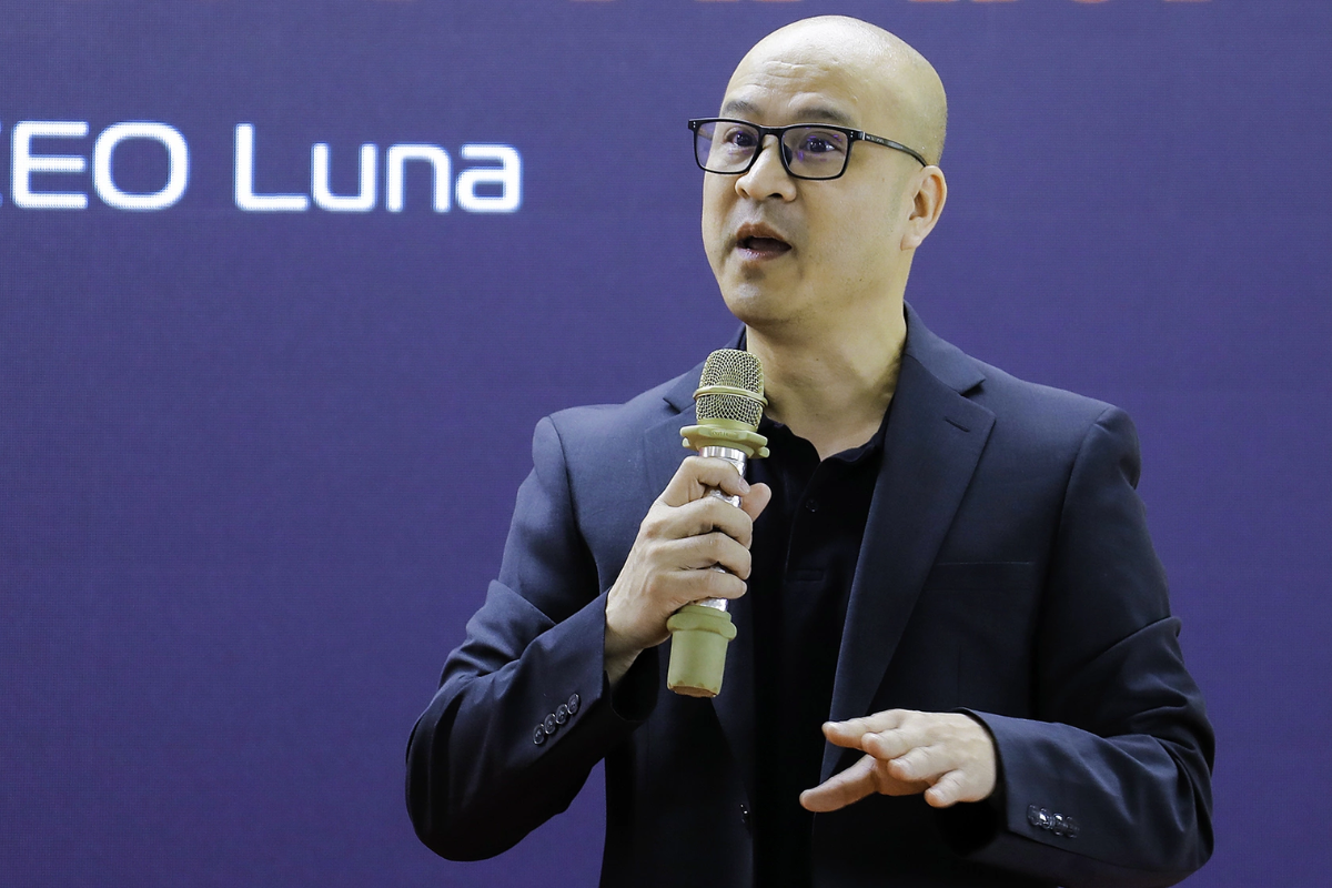 CEO Luna Base AI: Lập trình viên cấp thấp dễ bị AI thay thế