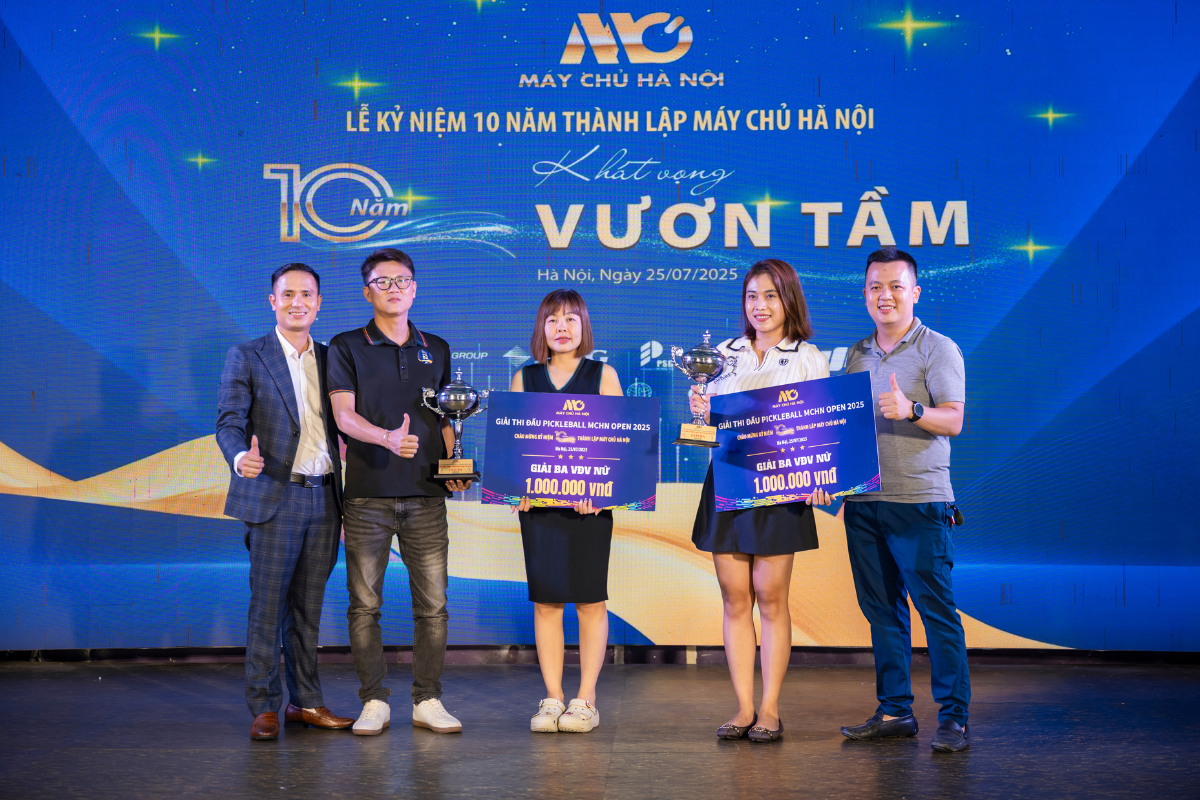 cap_van_dong_vien_nu_xuat_sac_gianh_giai_ba_giai_dau_pickleball_mchn_open_2025