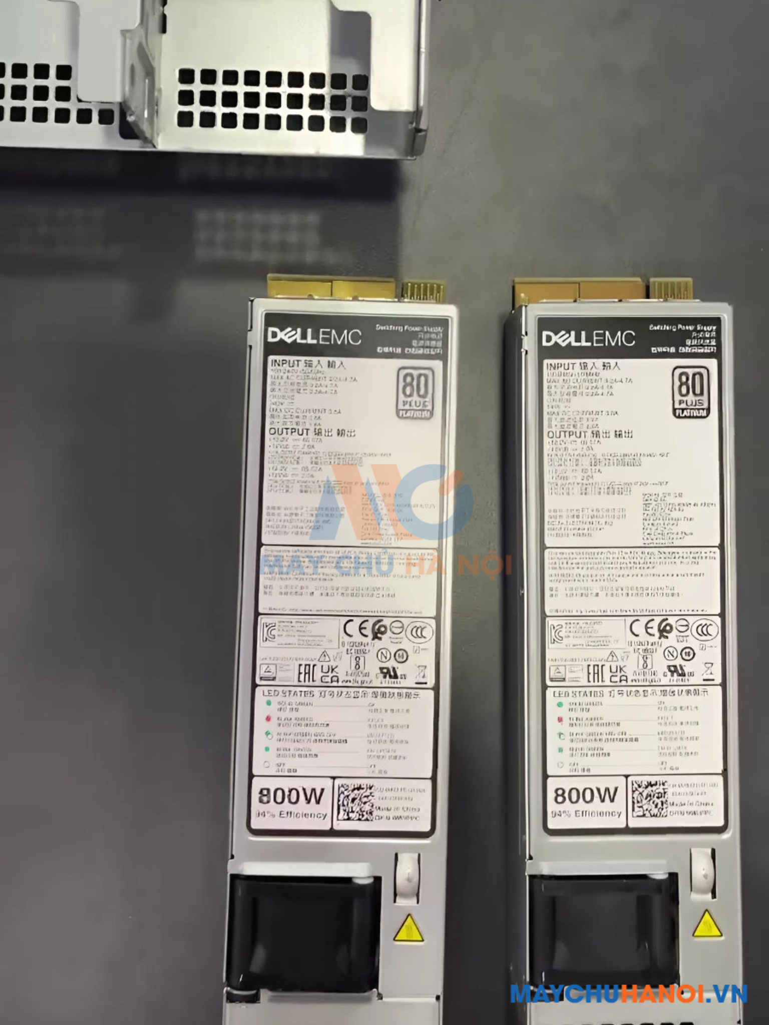 dell-r660xs-trang-bi-san-2-nguon-800-w