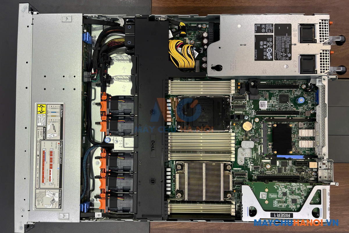r660xs-ho-tro-toi-da-16-khe-ram-ddrm-rdimm