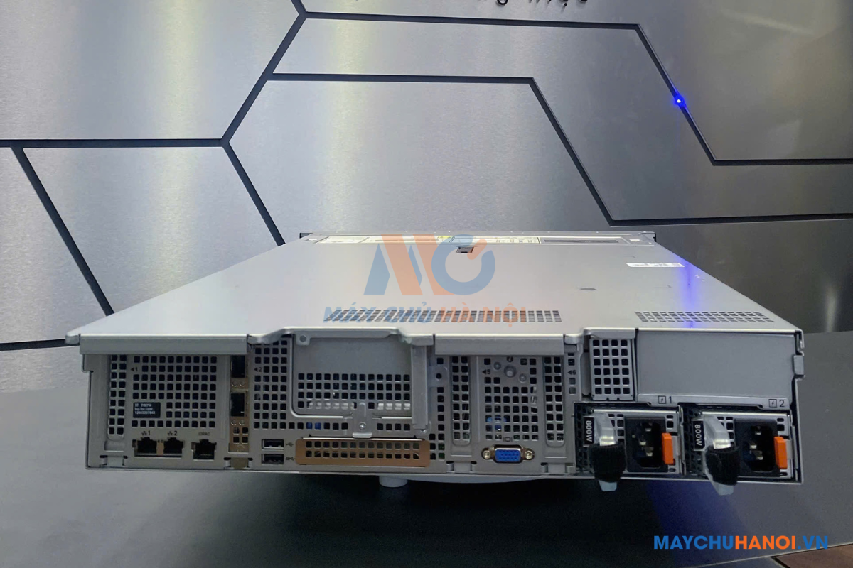 mat-sau-dell-poweredge-r760xs-8-x-3.5-inch