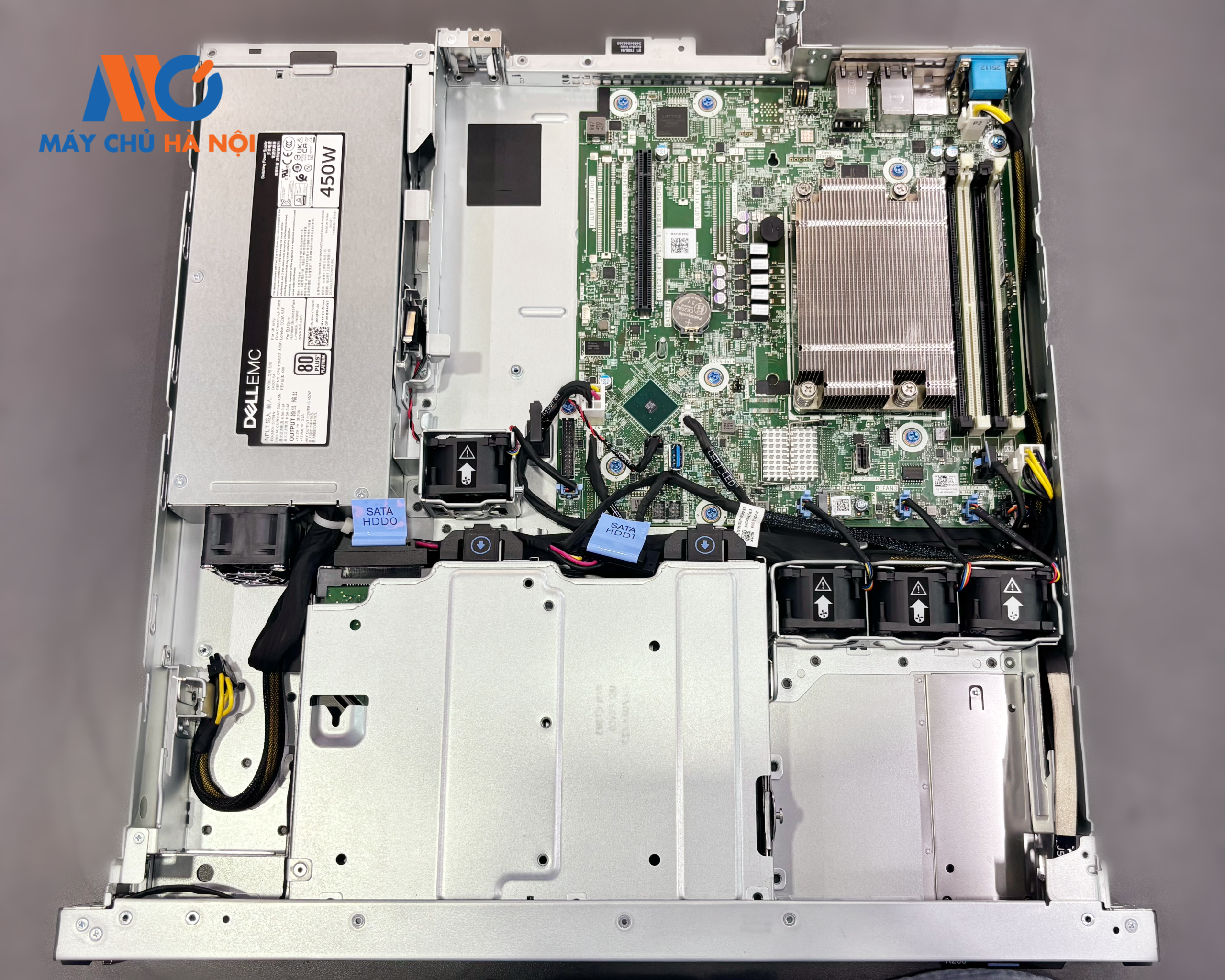 ben-trong-may-chu-dell-poweredge-r260-2-x3.5-inch