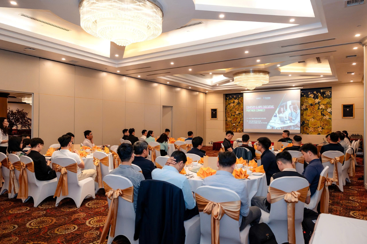 su-kien-quy-tu-nhieu-doanh-nghiep-va-chuyen-gia-cong-nghe